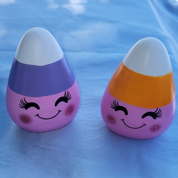 Cute Pink and Purple Decorative Figurines - Picture 1 of 3
